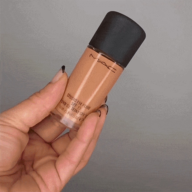 Studio Fix Fluid SPF 15 Foundation 